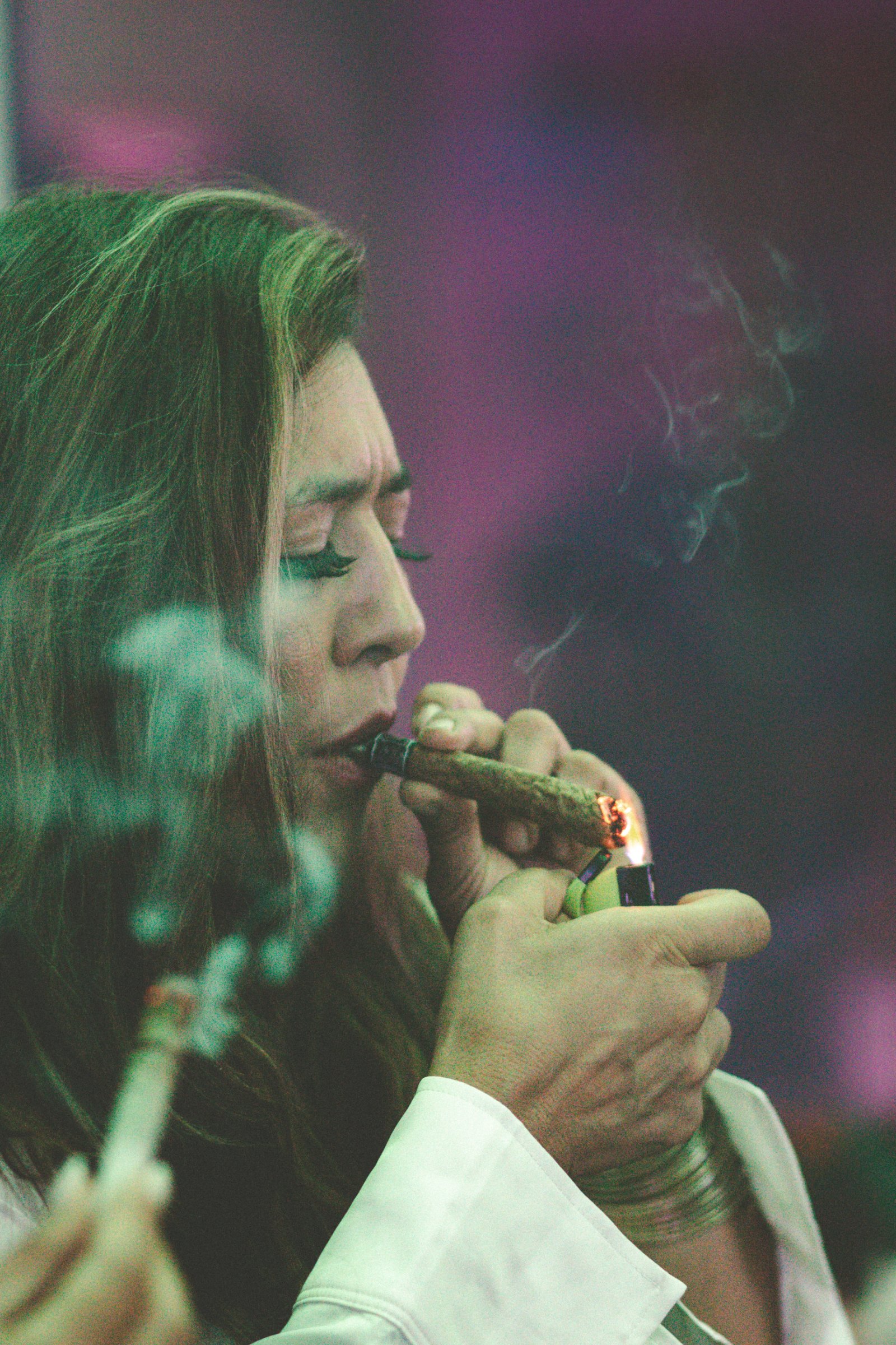 All Time High Soi 33, Phrom Phong - Blunt Rolling Competition - Activities event - Bangpot On Site